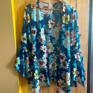 ODDY Floral Bell‎ Sleeve Open Shirt